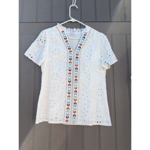 SWANKY Chic Boutique Women's Small Embroidered Eyelet Blouse‎